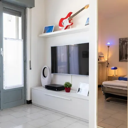 La Veranda - Bright Top Floor Apartment With Views Of The Madonnina Milan Exterior photo